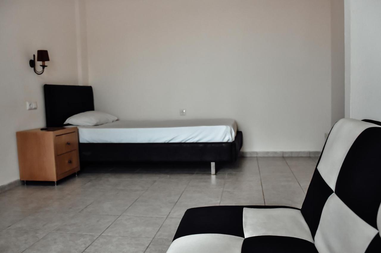 Eleonora Αnissaras Hotel Chersonissos Buitenkant foto